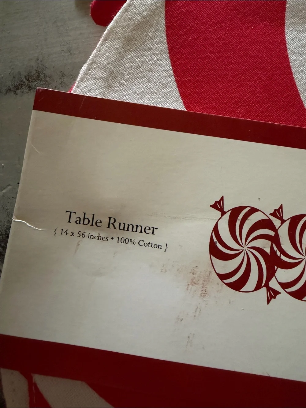 NWT Set of 4 Peppermint Candy Swirl Round Placemats – Converts to Table runner